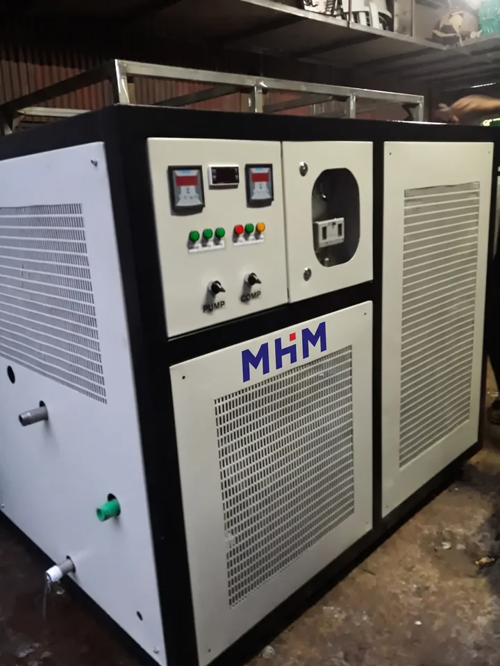 MHM Water Cooled Screw Chiller
