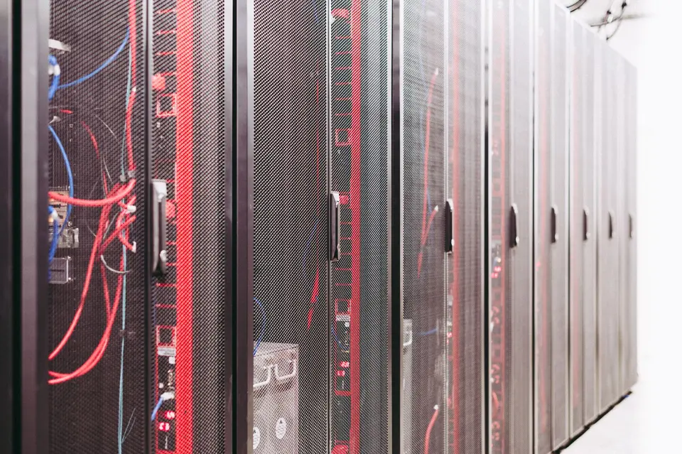 Data centre server hall