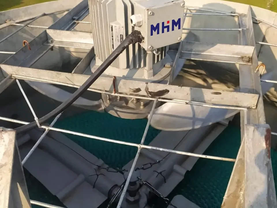 Fan and motor assembly of an MHM cooling tower